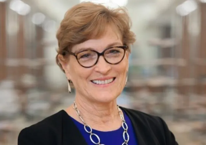 Headshot of Beth O’Sullivan