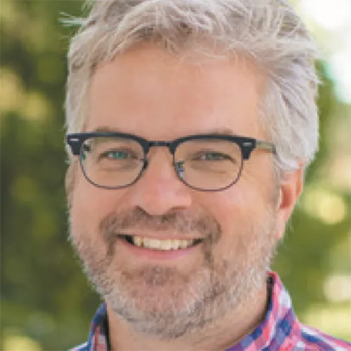 Headshot of Dave Powell P’23