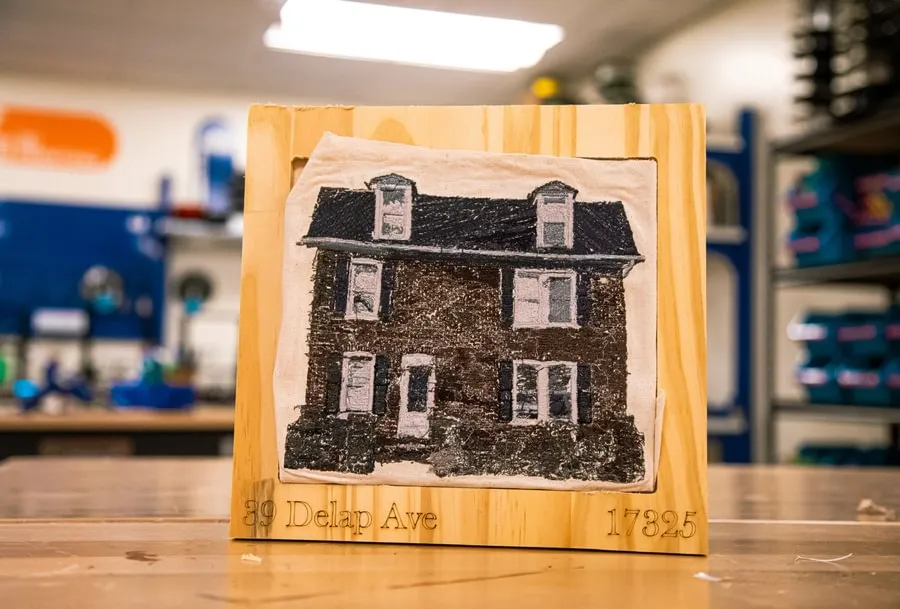 An embroidery created by Emma Hladik ’24 