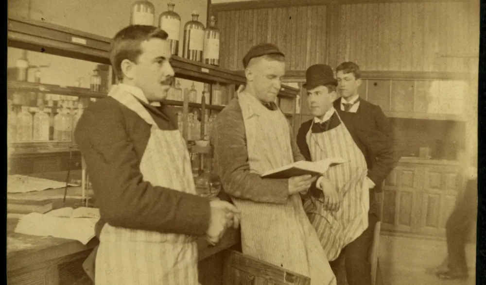 Chemistry students in Gettysburg lab circa 1890