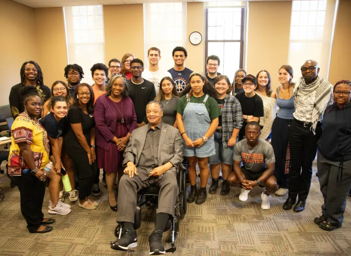 Rev. Jesse Jackson meets with Gettysburg class