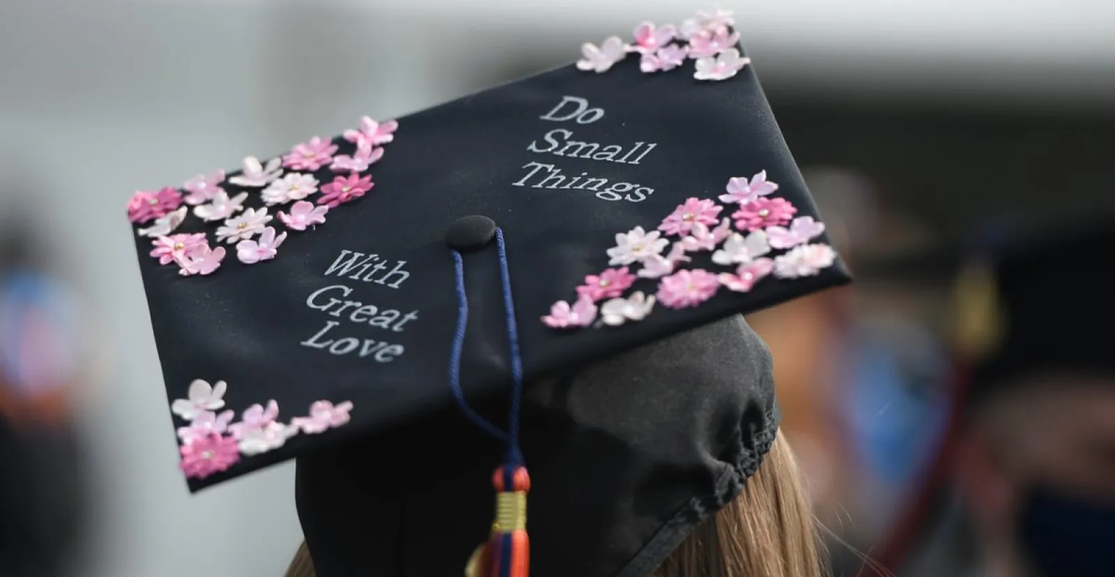 An image of a decorated mortarboard 
