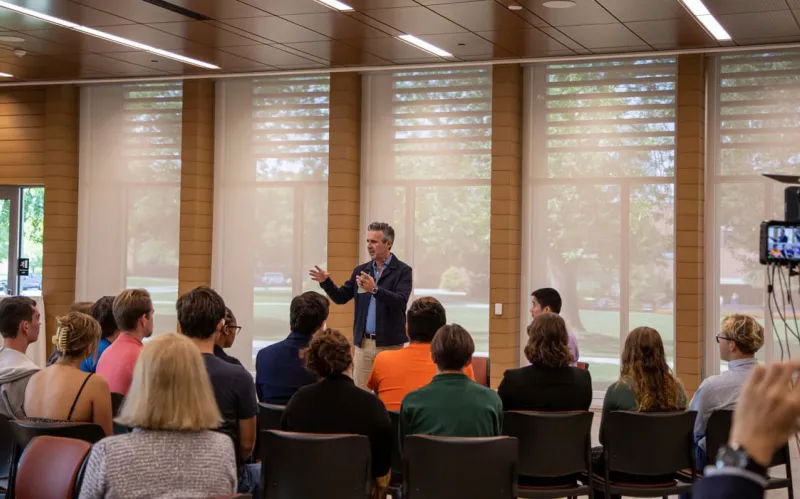 speaker gestures while speaking to attendees