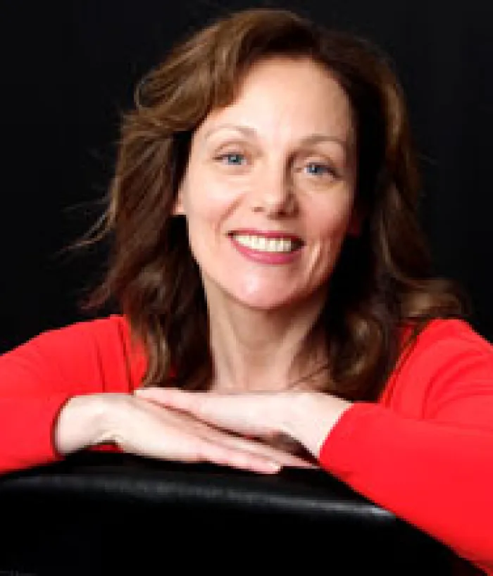 Photo of Nadine Meyer